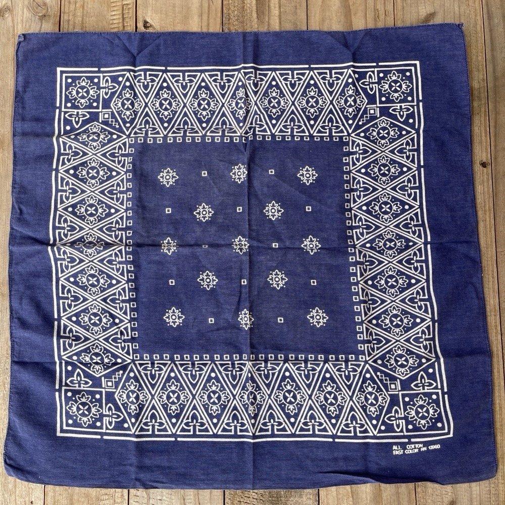 Vintage RN 13960 21x21 Blue Bandana All Cotton Fast Color Geometric Floral